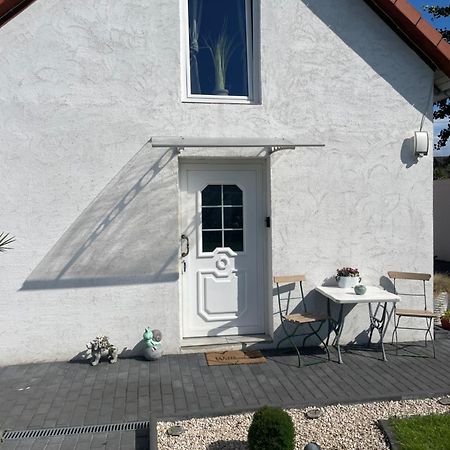 Kleine Gemuetliche Einliegerwohnung Mit Garten Und Pool Nordstemmen Exterior photo