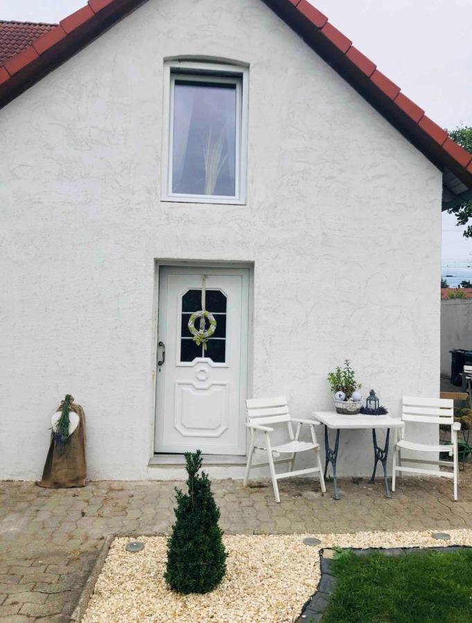 Kleine Gemuetliche Einliegerwohnung Mit Garten Und Pool Nordstemmen Exterior photo